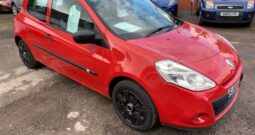 2009 Renault Clio 1.2 16v ( 75bhp ) 2009MY Extreme in Red.