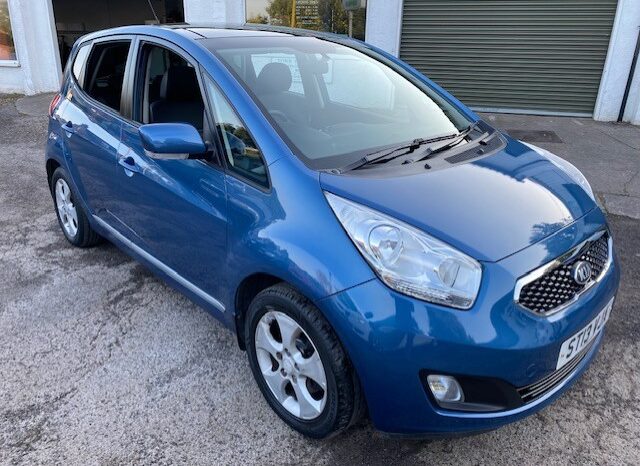 2013 KIA VENGA 3 CRDI 5 DOOR HATCH IN BLUE DIESEL.