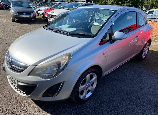 2012 VAUXHALL CORSA SXI 3 DOOR PETROL HATCH IN SILVER.