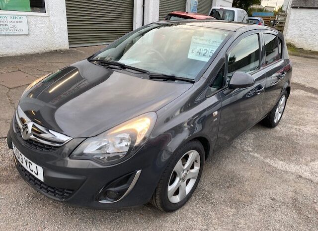 2013 VAUXHALL CORSA SXI AC 1.2 PETROL 5 DOOR HATCH IN GREY.