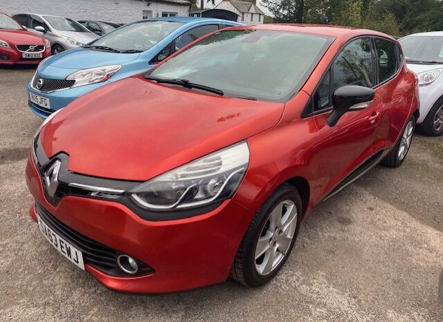 2013 RENAULT CLIO DYNAMIQUE NAV 5 DOOR PETROL 1.2 IN RED.