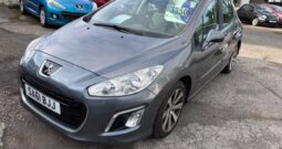 2011 PEUGEOT 308 ACTIVE 1.6 PETROL 5 DOOR HATCH IN GREY.