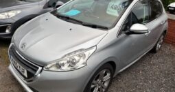 2015 PEUGOT 208 ALLURE E-HDI 1.6 IN SILVER.