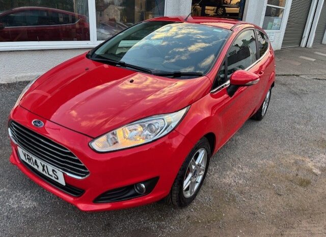 2014 FORD FIESTA 1.2 ZETEC 3 DOOR HATCH IN RED. £35 ROAD TAX.