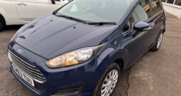 2014 FORD FIESTA STYLE 1.2 5 DOOR HATCH IN BLUE.
