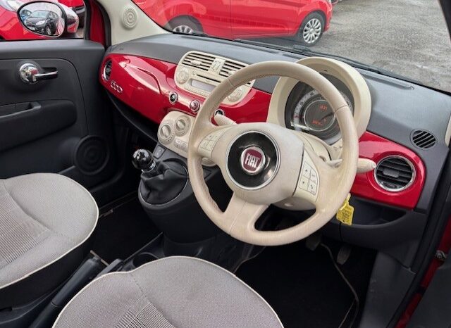 
								2014 FIAT 500 LOUNGE 3 DOOR 1.2 PETROL IN RED. £35 ROAD TAX. full									