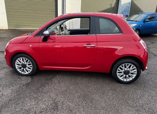 
								2014 FIAT 500 LOUNGE 3 DOOR 1.2 PETROL IN RED. £35 ROAD TAX. full									