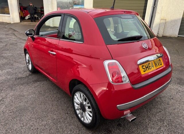 
								2014 FIAT 500 LOUNGE 3 DOOR 1.2 PETROL IN RED. £35 ROAD TAX. full									