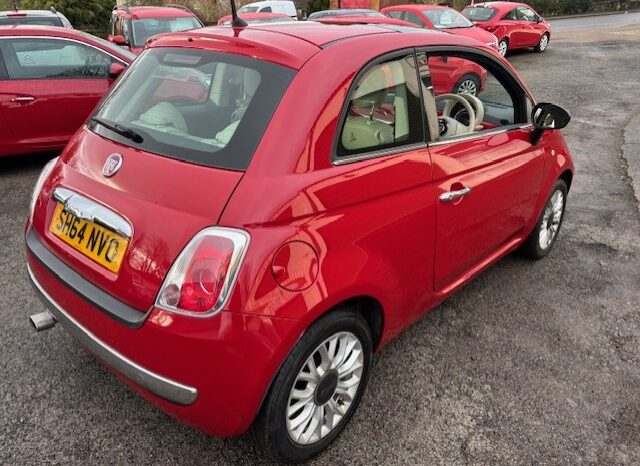 
								2014 FIAT 500 LOUNGE 3 DOOR 1.2 PETROL IN RED. £35 ROAD TAX. full									