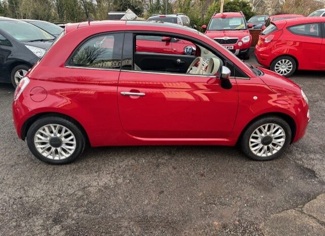 
								2014 FIAT 500 LOUNGE 3 DOOR 1.2 PETROL IN RED. £35 ROAD TAX. full									