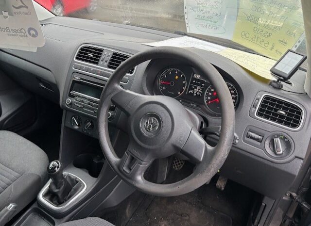 
								2013 VW POLO 5 DOOR HATCH 1.2 PETROL IN GREY full									
