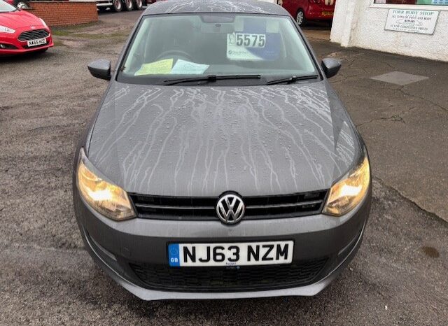 
								2013 VW POLO 5 DOOR HATCH 1.2 PETROL IN GREY full									
