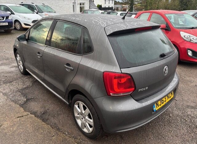 
								2013 VW POLO 5 DOOR HATCH 1.2 PETROL IN GREY full									