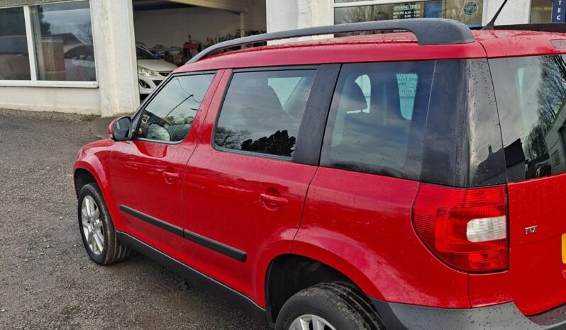 
								2012 SKODA YETI 2.0 TDI ELEGANCE 5 DOOR HATCH IN RED full									
