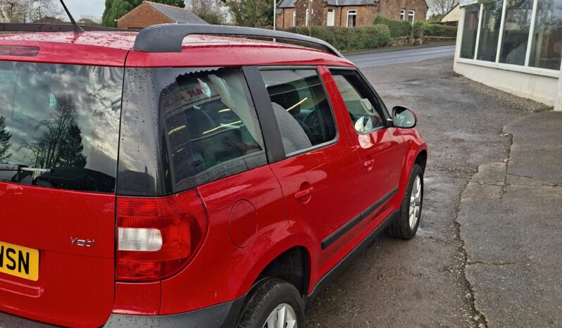 
								2012 SKODA YETI 2.0 TDI ELEGANCE 5 DOOR HATCH IN RED full									