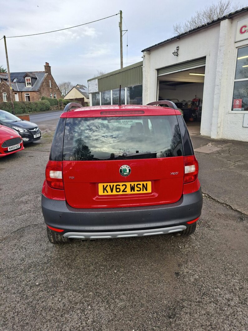 
								2012 SKODA YETI 2.0 TDI ELEGANCE 5 DOOR HATCH IN RED full									