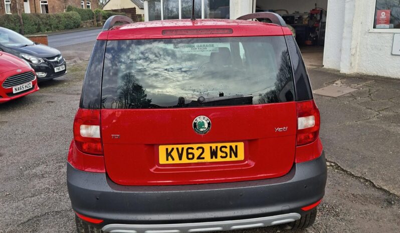 
								2012 SKODA YETI 2.0 TDI ELEGANCE 5 DOOR HATCH IN RED full									