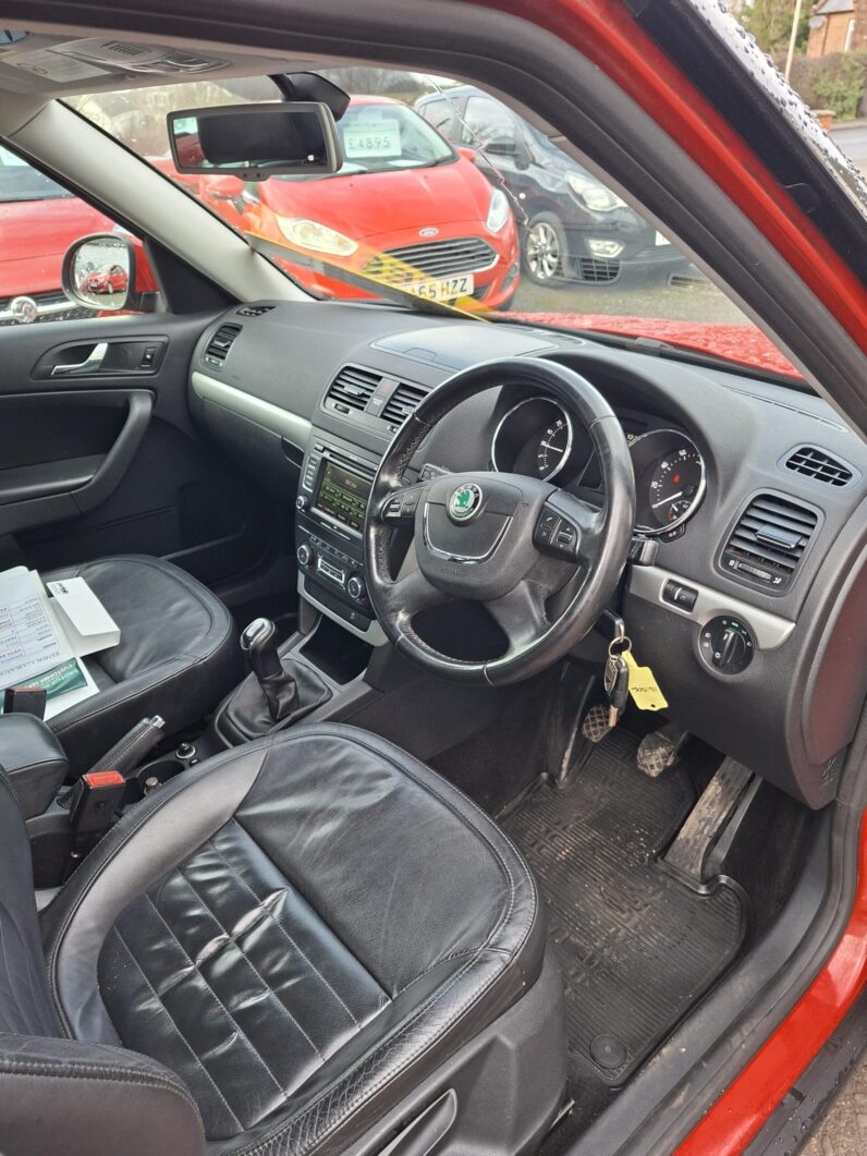 
								2012 SKODA YETI 2.0 TDI ELEGANCE 5 DOOR HATCH IN RED full									