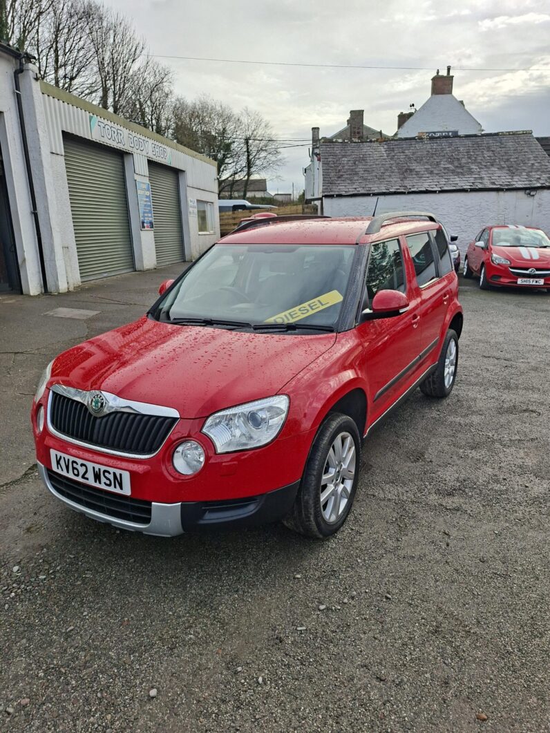 
								2012 SKODA YETI 2.0 TDI ELEGANCE 5 DOOR HATCH IN RED full									