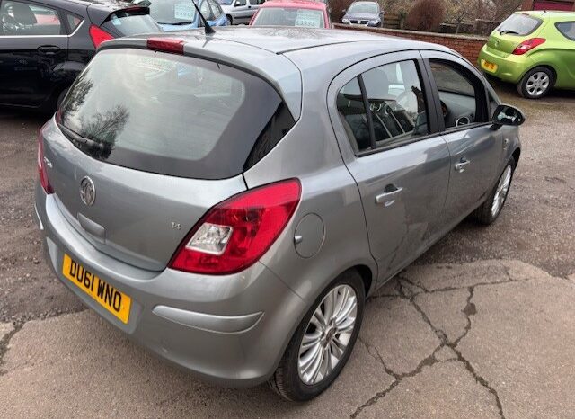 
								2011 Vauxhall Corsa SE 1.4 – Silver full									