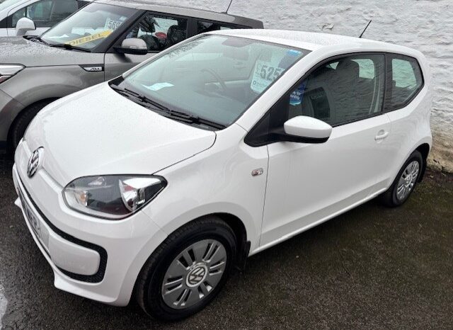
								2014 Volkswagen Move up 1.0 petrol -white full									