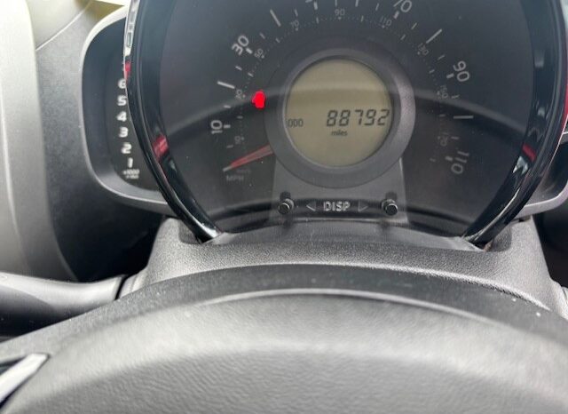 
								2016 Toyota Aygo X-Play TSS 1.0 VVT-i – Red full									