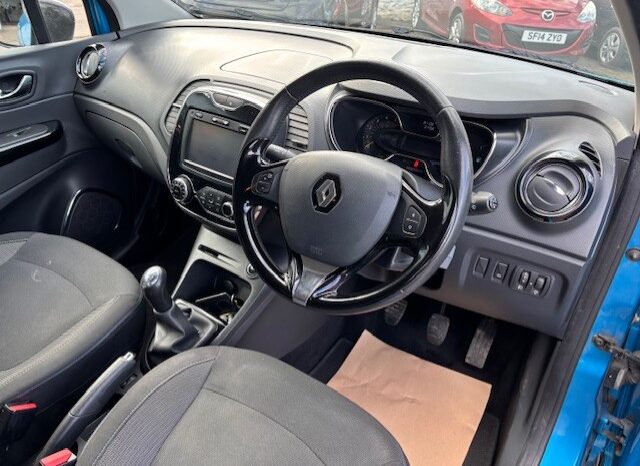 
								2015 Renault Captur 1.5 dCi 90 Energy Blue full									