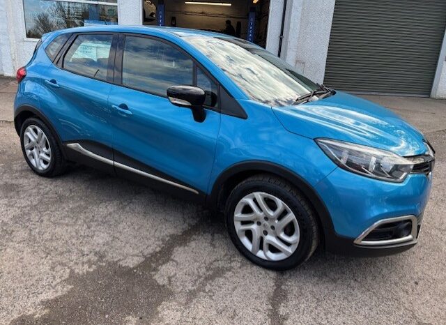 
								2015 Renault Captur 1.5 dCi 90 Energy Blue full									