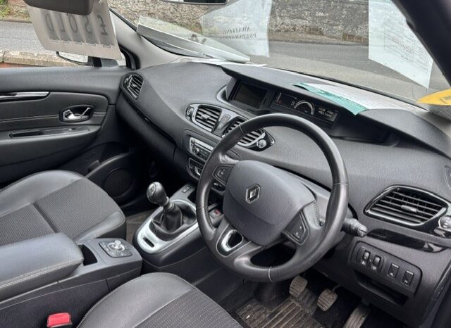 
								2014 RENAULT SCENIC DCI 5 DOOR HATCH IN SILVER £20 ROAD TAX full									