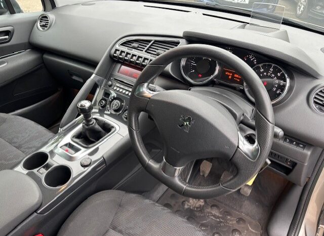 
								2013 Peugeot 3008 Allure HDi finished in Grey. full									