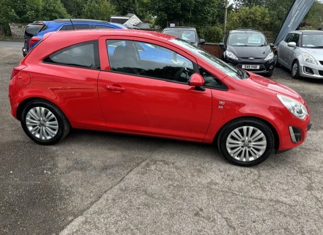 
								2011 VAUXHALL CORSA VVT 3 DOOR HATCH IN RED. full									
