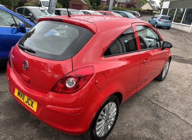 
								2011 VAUXHALL CORSA VVT 3 DOOR HATCH IN RED. full									