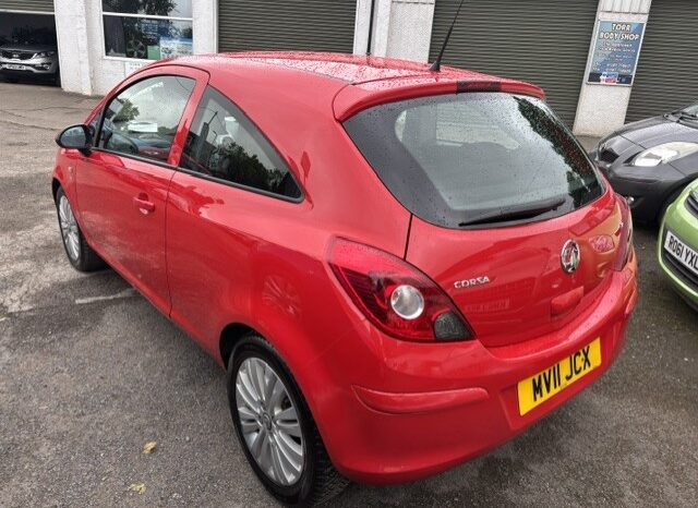 
								2011 VAUXHALL CORSA VVT 3 DOOR HATCH IN RED. full									