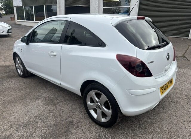 
								2014 VAUXHALL CORSA SXI VVT 1.2 PETROL 3 DOOR HATCH IN WHITE. full									