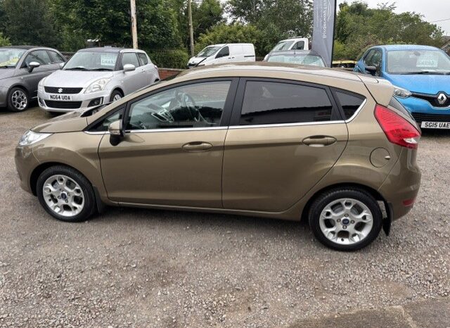
								2012 FORD FIESTA 1.4 TDCI 70 ZETEC 5 DOOR HATCH IN BROWN, ROAD TAX £20 full									