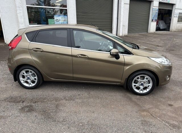 
								2012 FORD FIESTA 1.4 TDCI 70 ZETEC 5 DOOR HATCH IN BROWN, ROAD TAX £20 full									