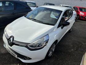 2016 RENAULT CLIO DYNAMIQUE NAV DCI 5 DOOR HATCH IN WHITE ROAD TAX £20
