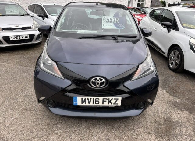 
								2016 TOYOTA AYGO 1.0 PETROL 5 DOOR HATCH IN BLUE ROAD TAX £20 full									