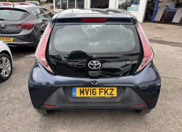 
								2016 TOYOTA AYGO 1.0 PETROL 5 DOOR HATCH IN BLUE ROAD TAX £20 full									