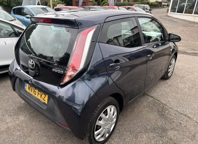 
								2016 TOYOTA AYGO 1.0 PETROL 5 DOOR HATCH IN BLUE ROAD TAX £20 full									