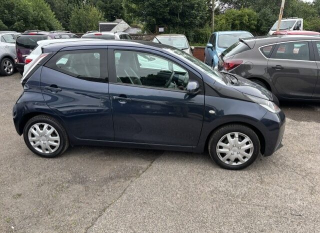 
								2016 TOYOTA AYGO 1.0 PETROL 5 DOOR HATCH IN BLUE ROAD TAX £20 full									