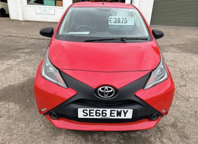 
								2017 TOYOTA AYGO X VVT-I 5 DOOR IN RED. full									