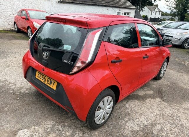 
								2017 TOYOTA AYGO X VVT-I 5 DOOR IN RED. full									