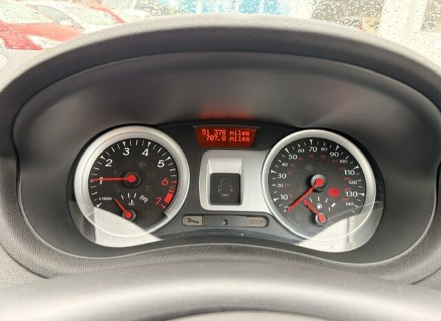 
								2012 RENAULT CLIO DYAMIQUE TOMTOM ESTAT 5 DOOR IN SILVER. full									