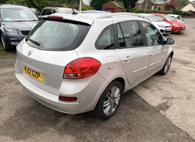 
								2012 RENAULT CLIO DYAMIQUE TOMTOM ESTAT 5 DOOR IN SILVER. full									