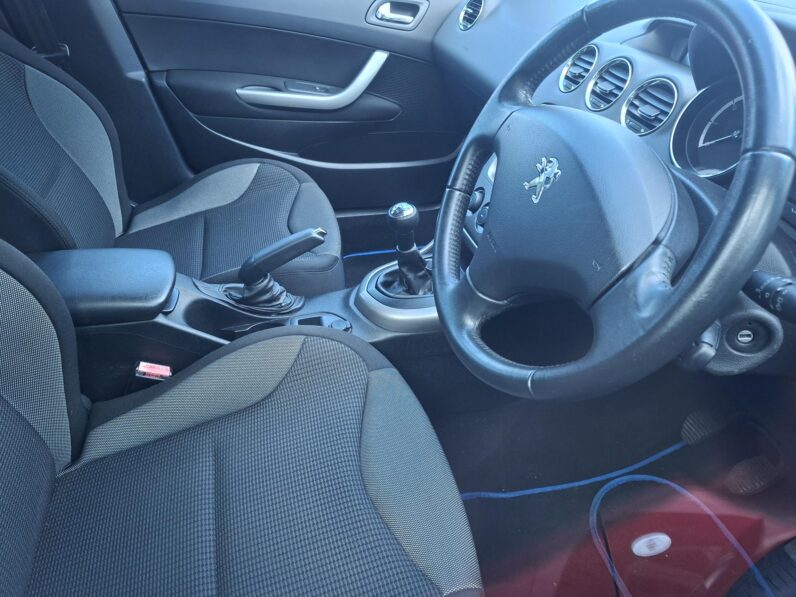 
								PEUGEOT 308 1.4 VTi 98 Active 5dr full									