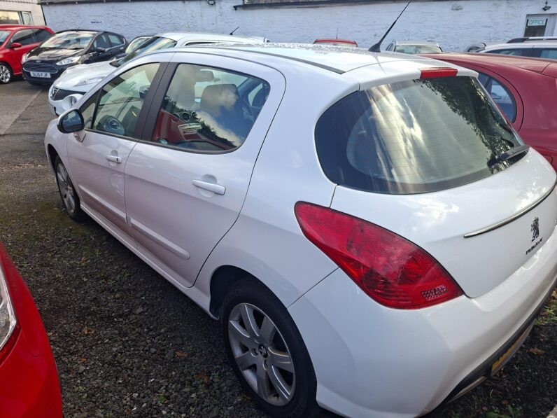 
								PEUGEOT 308 1.4 VTi 98 Active 5dr full									