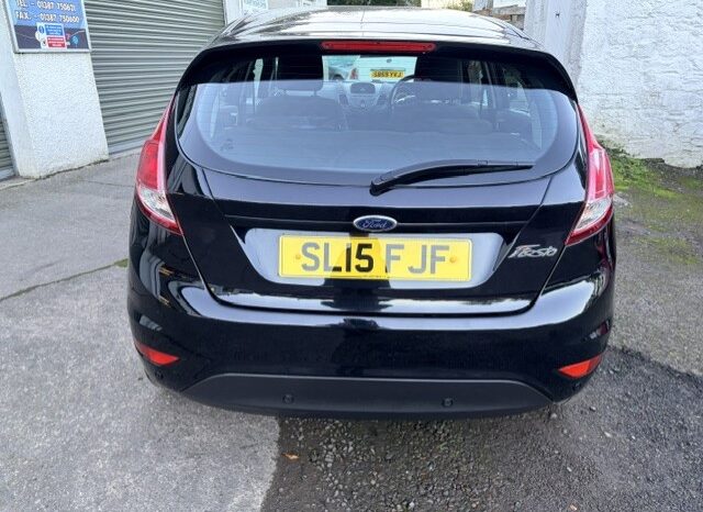 
								2015 FORD FIESTA ZETEC 5 DOOR PETROL IN BLACK £20 ROAD TAX. full									
